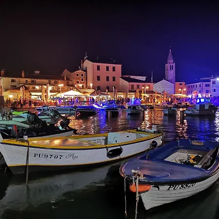 Gasthuis Navetta 2 Fažana